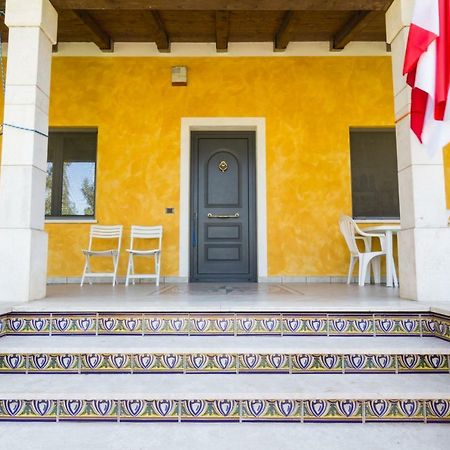 A Villa Ada B&B Арбореа Екстериор снимка