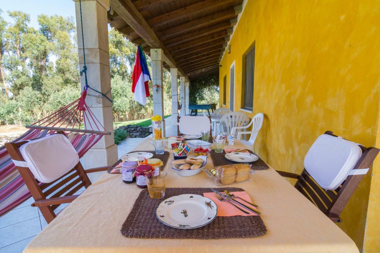 A Villa Ada B&B Арбореа Екстериор снимка